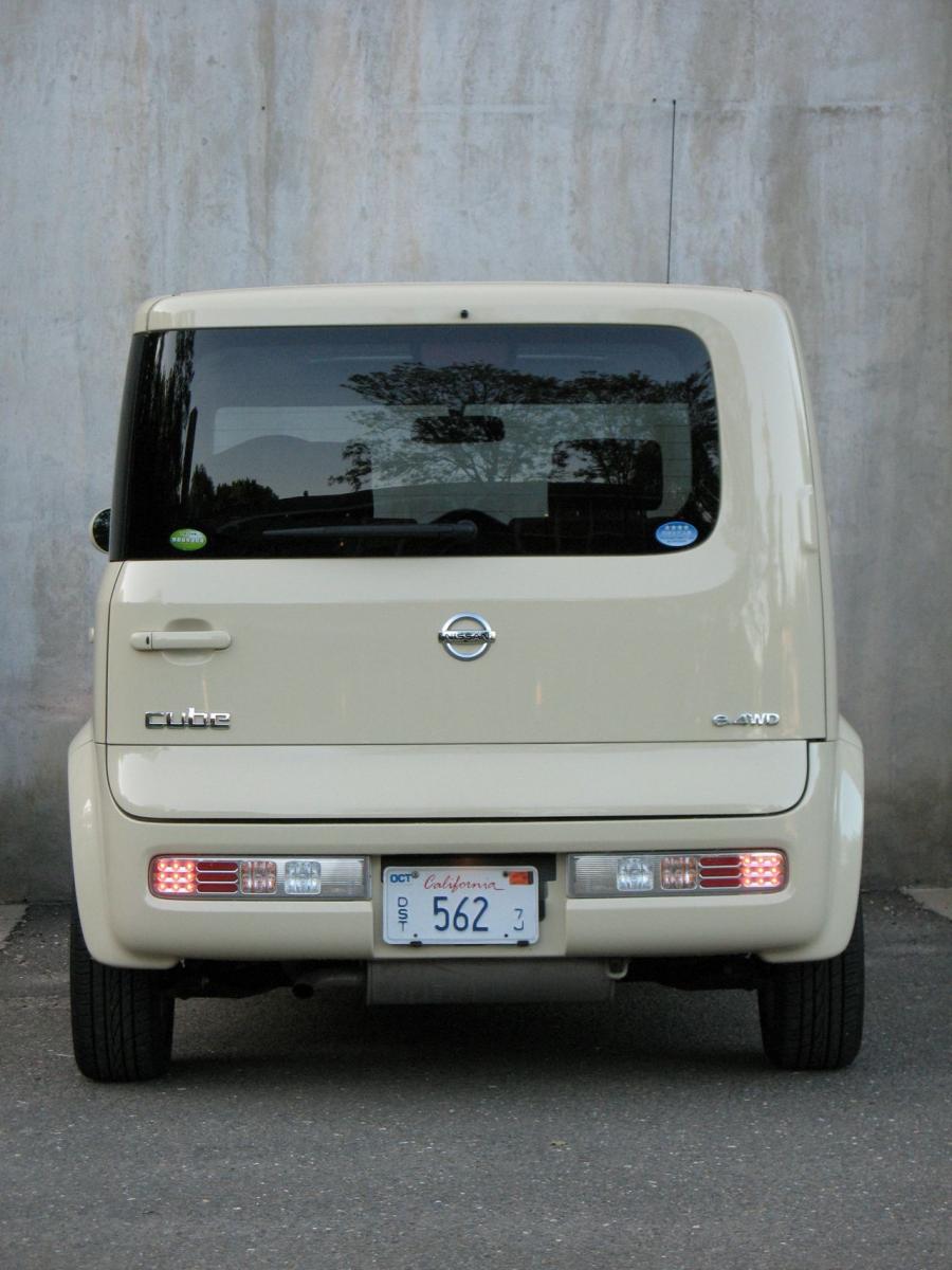  Nissan Cube 2008 года  (фото 4 из 61)